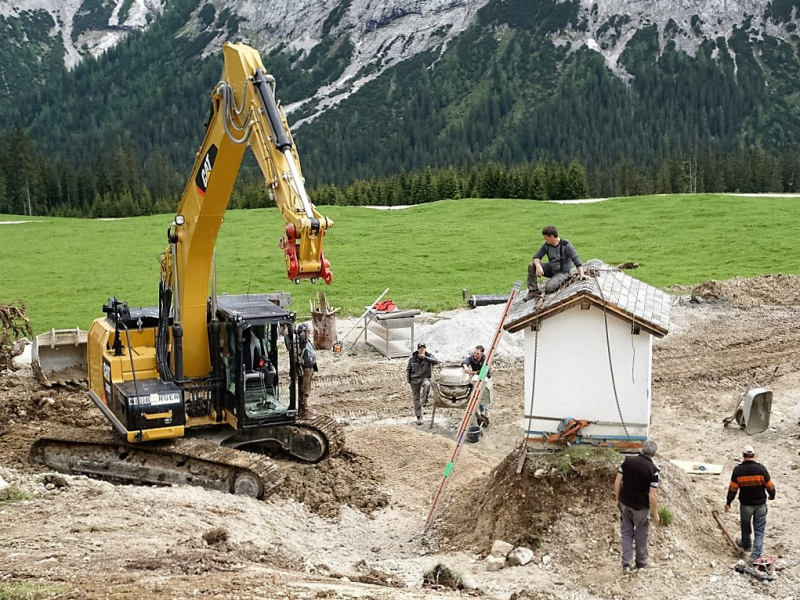Verlegung der Feldernalmkapelle