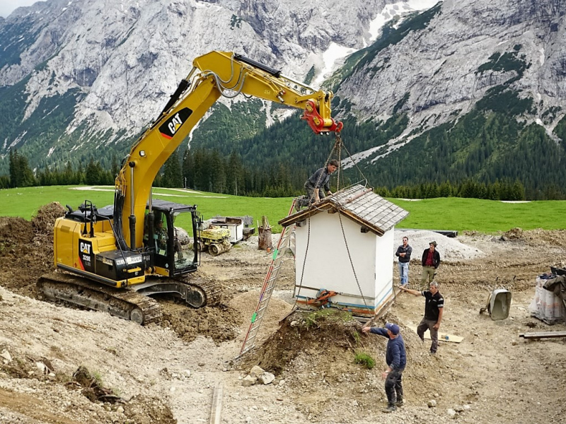Verlegung der Feldernalmkapelle