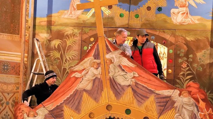 Am Dienstag nach Ostermontag wurde das Heilige Grab in der Kirche Untermieming abgebaut. (Foto: Knut Kuckel)